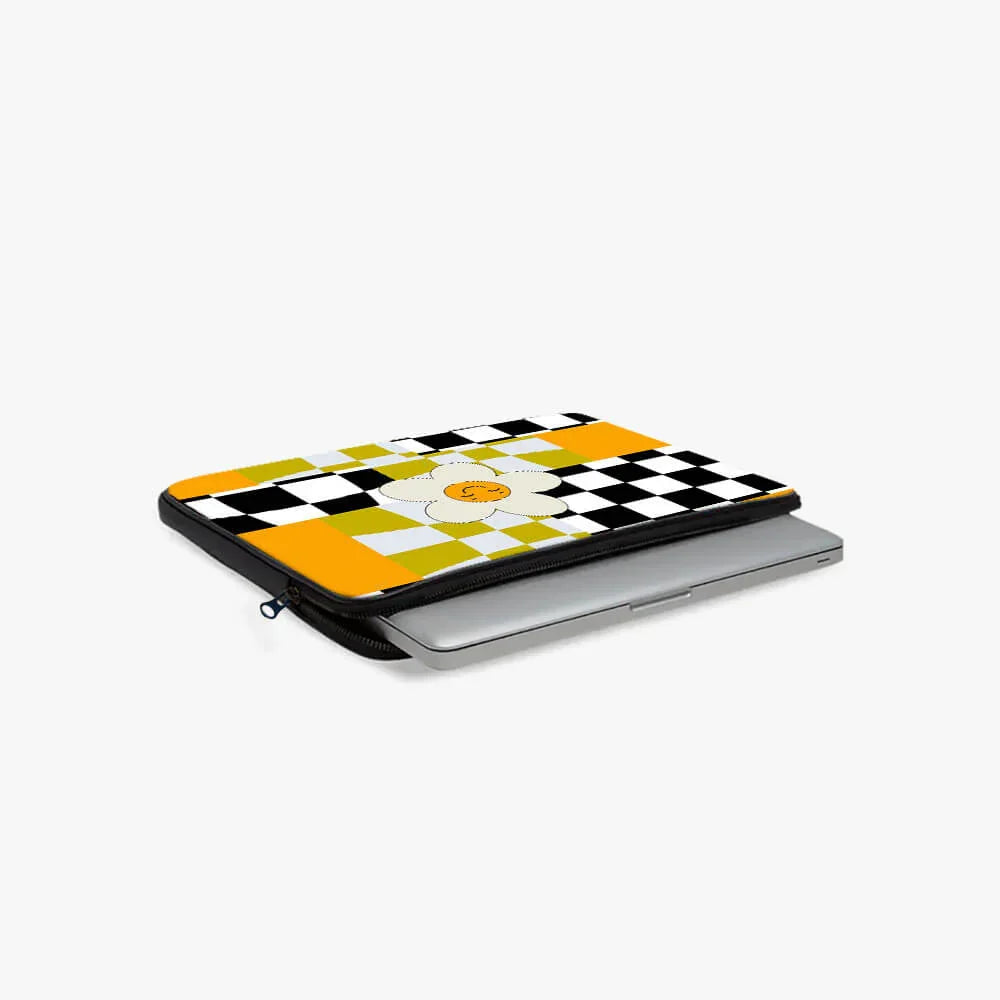 13-inch laptop sleeve with zipper, yellow and black checkered pattern, cartoon flower design