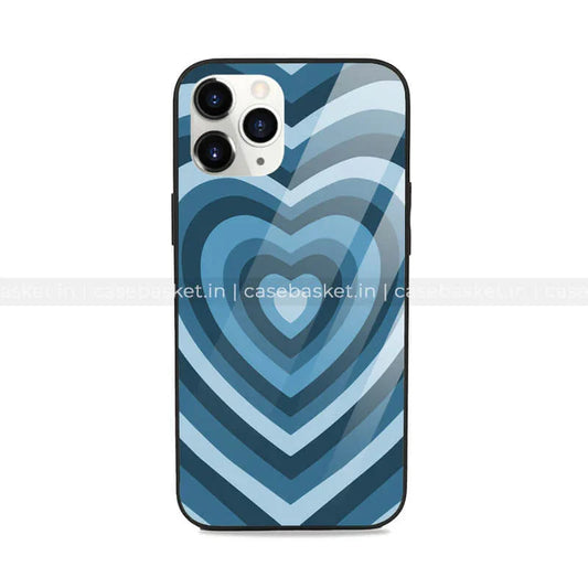 Blue heart pattern phone case with layered concentric hearts design for smartphones